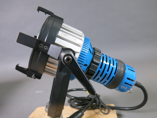 arri 200 pocket par head